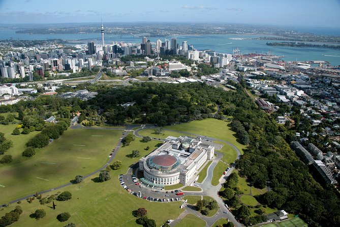 Auckland City Small-Group Morning Discovery Tour - The 9:00 am flow: hotel pickup, short walking, and a comfortable pace