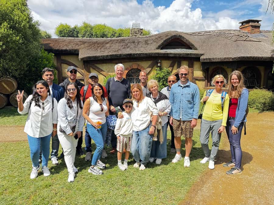 Auckland: Hobbiton, Waitomo Caves, and Rotorua 1-Way Tour - A Long But Logical Day From Auckland to Rotorua
