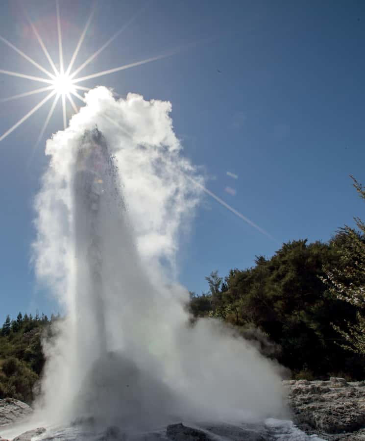 Auckland: Rotorua Wai-O-Tapu, Te Puia with Haka - What to pack (and what to skip) for a smooth 12-hour day