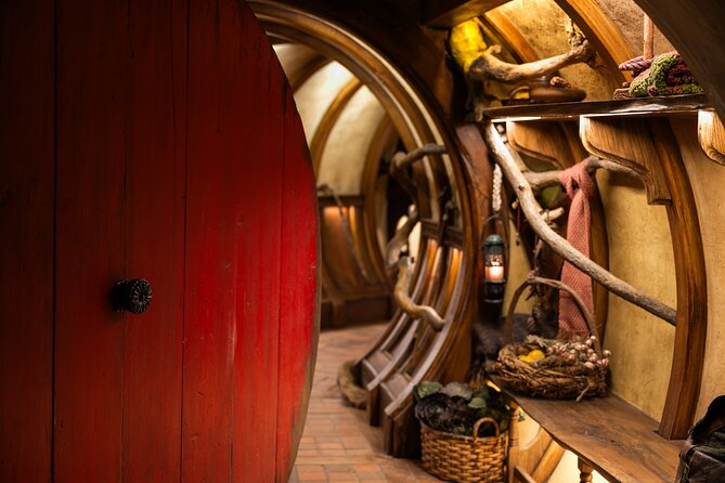 Auckland to Rotorua via Hobbiton Movie Set Tour - One Way - Practical tips to make the most of Hobbiton and your Rotorua afternoon