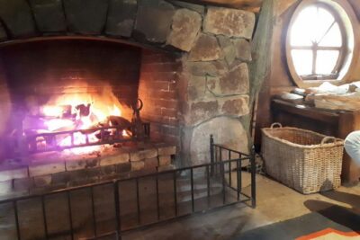 Day Tour Hobbiton + Rotorua from Auckland in Luxury Minibus - Hobbiton Movie Set: the two-hour guided walk you’ll remember