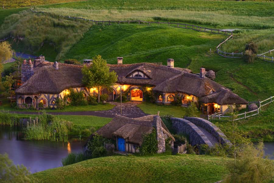 From Auckland: Hobbiton & Hamilton Gardens Small Group Tour - Should you book this day trip or not?