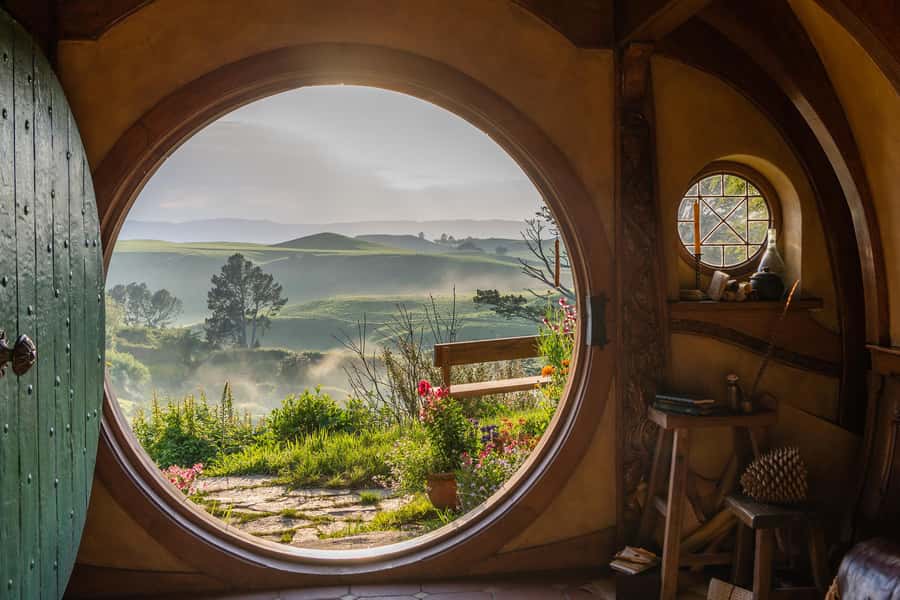 From Auckland: Hobbiton Movie Set Day Tour with Picnic Lunch - The Waikato drive: scenery time that sets the mood