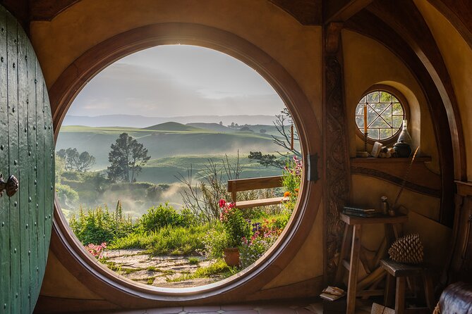 Hobbiton and Waitomo Caves Small Tour from Auckland - The 6:30 am Auckland start that shapes everything