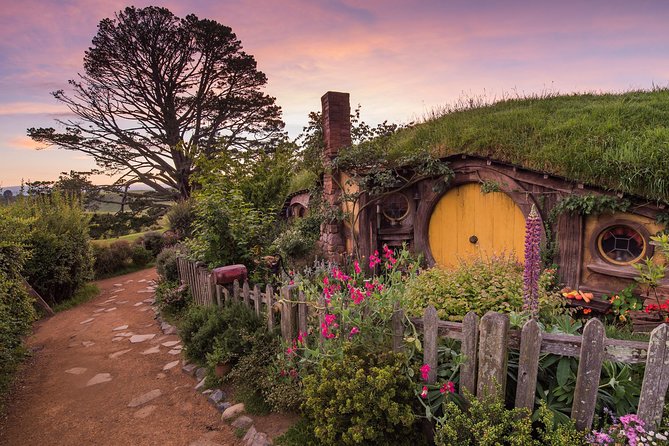 Hobbiton Movie Set Group Tour Early Access (Avoid the crowds!) - Price and logistics: is €169.82 good value?
