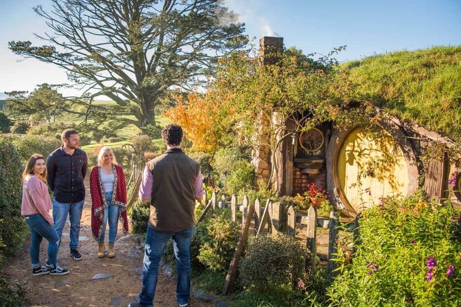 Hobbiton Movie Set: Guided Tour Ticket - The Hobbit Holes and Mill Stops: Where Details Become the Main Event