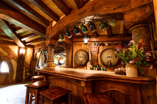 Hobbiton Movie Set Small Group Fully Guided Day Tour from Auckland - Walking the Shire: What the Guided Set Visit Adds