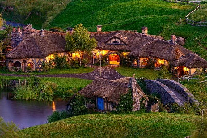 Hobbiton & Waitomo Caves Small Group Tour from Auckland inc Lunch - Why this 12-hour Hobbiton and Waitomo day works from Auckland
