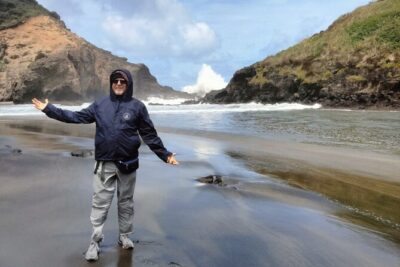 Piha Beach - The lookout and the Hillary Trail start: a short walk with a purpose